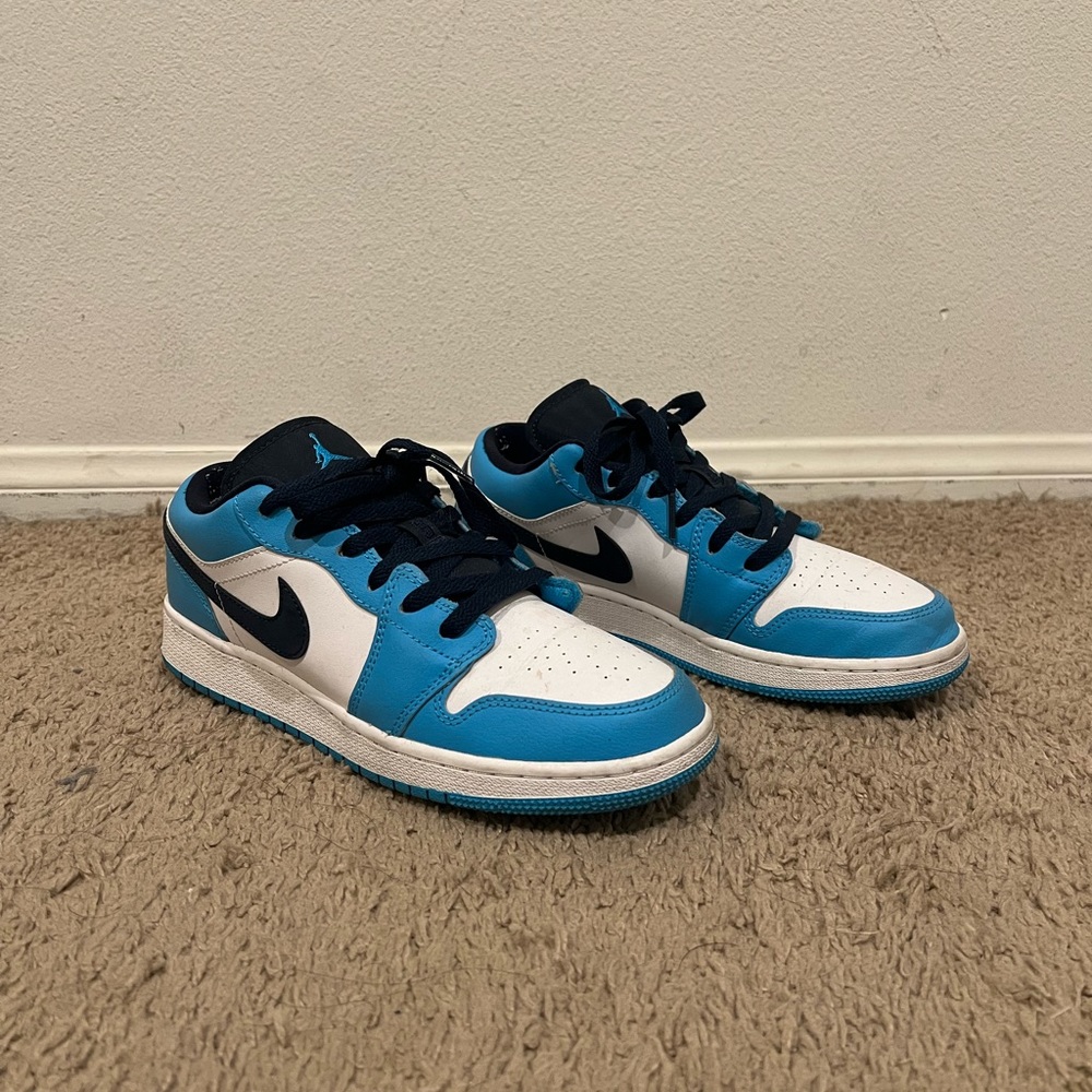 Jordan 1 UNC low